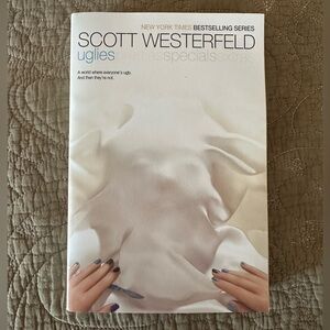 Uglies by Scott Westerfeld paperback book